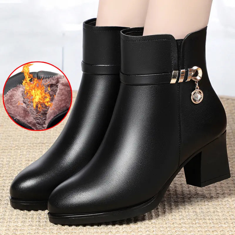 Talve nahast saapad naistele