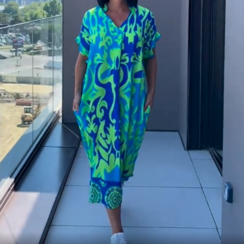 Naiste vabaaja elegantne mustriga kleit