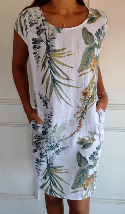 Naiste mustriga kleit