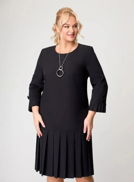 Plisseeritud seeliku ja kleidi komplekt