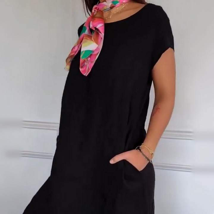 Naise lihtne lühikeste varrukatega kleit